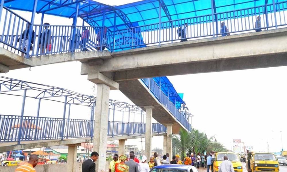 Lagos Dislodges Miscreants Occupying Pedestrian Bridges