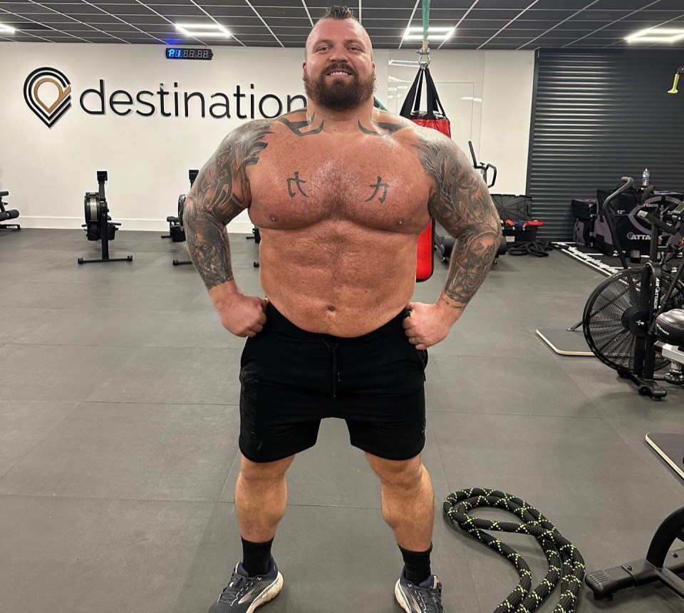 Eddie Hall will take on TWO BROTHERS at the same time in MMA debut on card featuring dwarves and Ed Sheeran lookalike