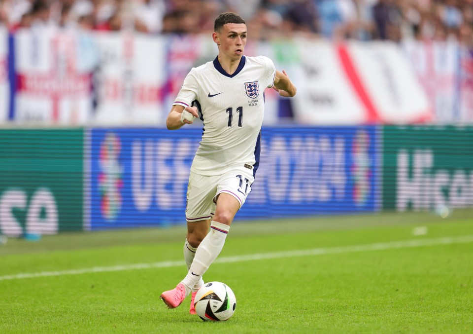 Phil Foden admits he’d rather start in midfield with England ace out to ‘show why he’s Premier League’s best player’