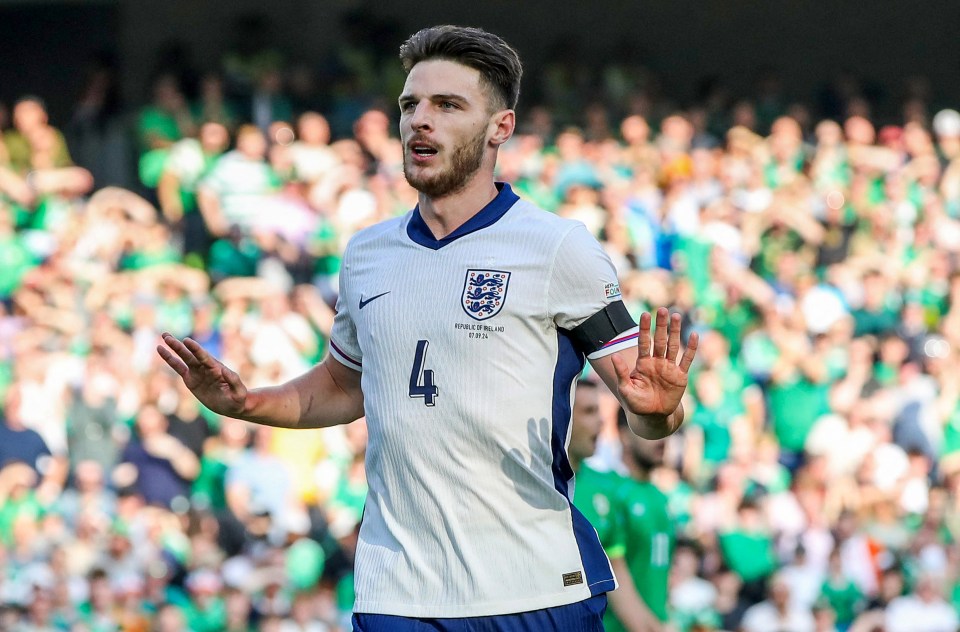 England ratings: Declan Rice has a stormer in difficult atmosphere but Anthony Gordon fades after fast start