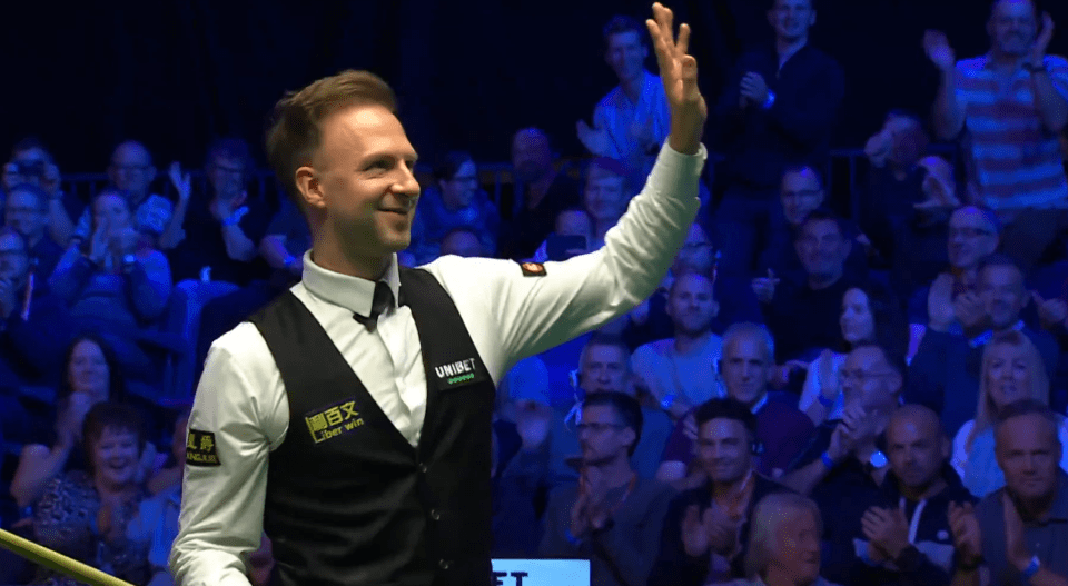 Incredible moment Judd Trump gets standing ovation after 1000th century as fans spot Mark Allen’s classy reaction