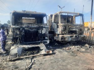 Petrol Tanker Fire Destroys Vehicles, Properties Along Lagos-Ibadan Expressway