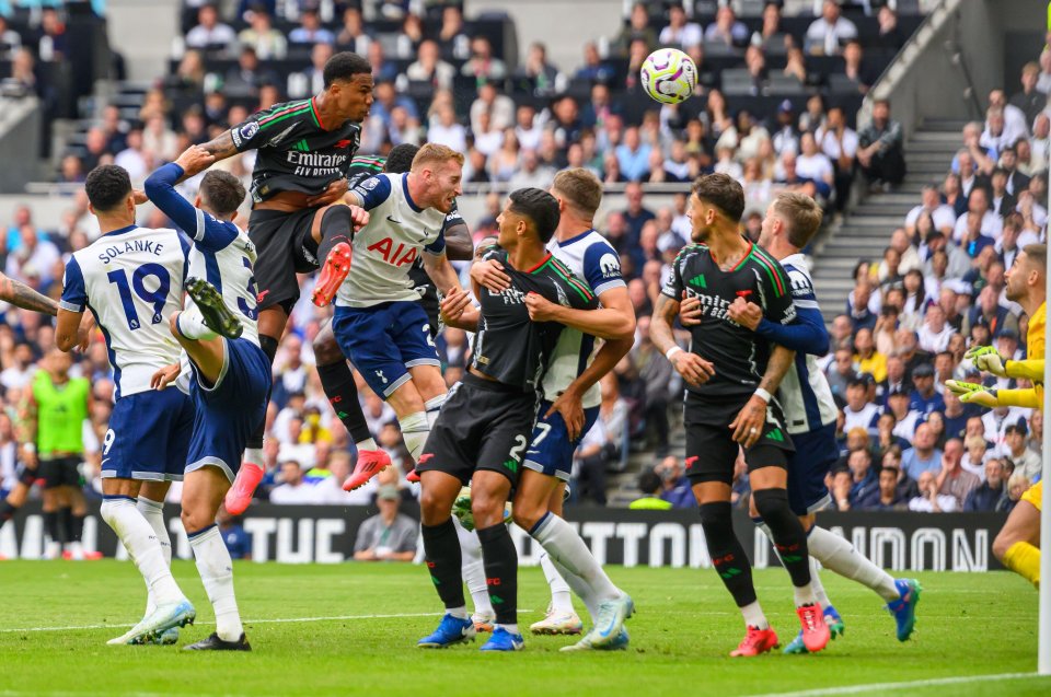 Iconic ex-Premier League referee warns Arsenal that officials have cottoned on to their secret weapon in title blow