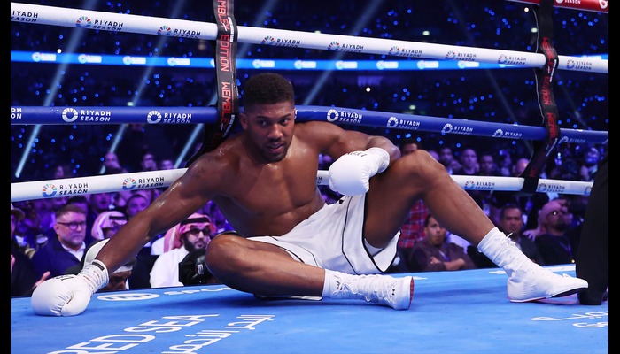 Anthony Joshua backed to continue boxing despite retirement talks