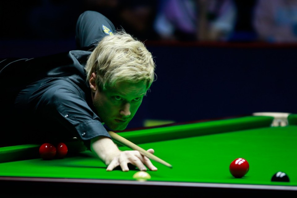 Former snooker world champion swapping cue for completely different sport thanks to tips from ex-England captain