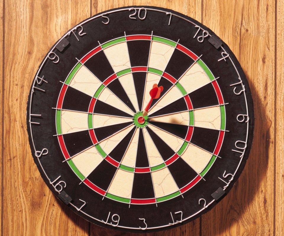 People are just realising why a bullseye is only worth 50 points in darts