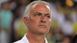 Mourinho flown out of Istanbul to undergo urgent surgery