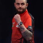 Who is English darts star Joe Cullen?